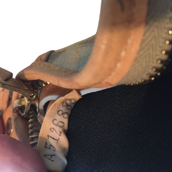 Dooney & Bourke Multicolor HoBo Shoulder Bag Coated Canvas Logo Zip Top - Picture 11 of 14